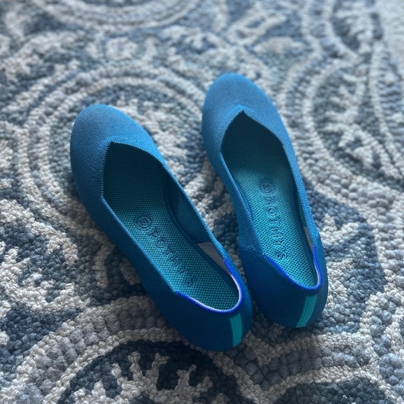 Perfect Rothy Flats 💙 - Picture 2 of 6